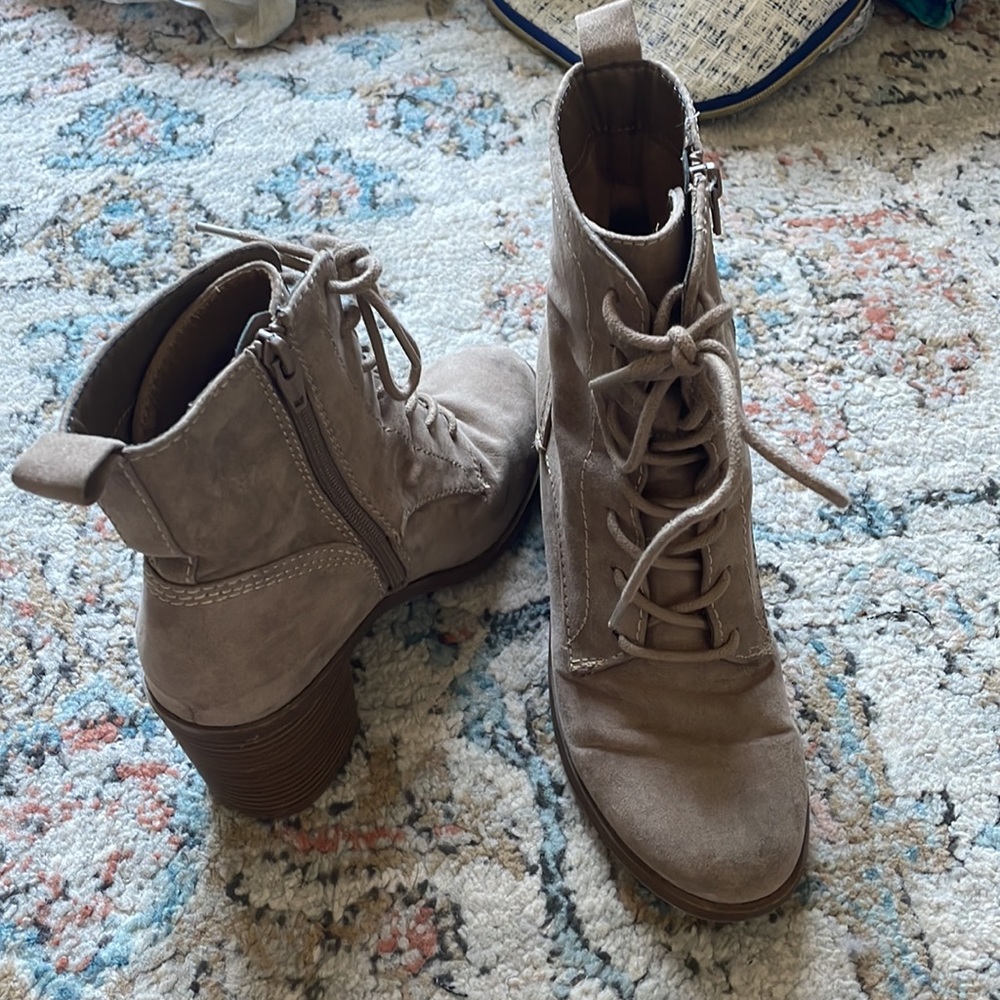 Ankle boots